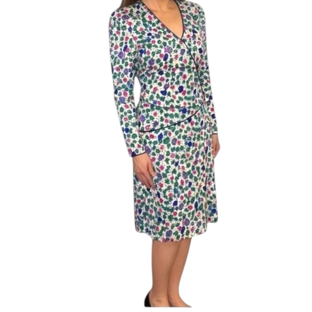Carolina Herrera 100% Silk Wrap Dress Sz 6 - Long Sleeve Knee-Length Ruffles